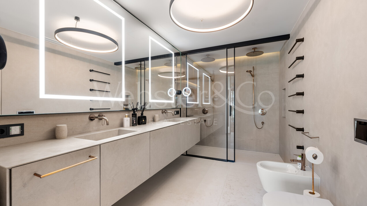 Villa Ibiza - Dream Residence in Rio Real, Marbella