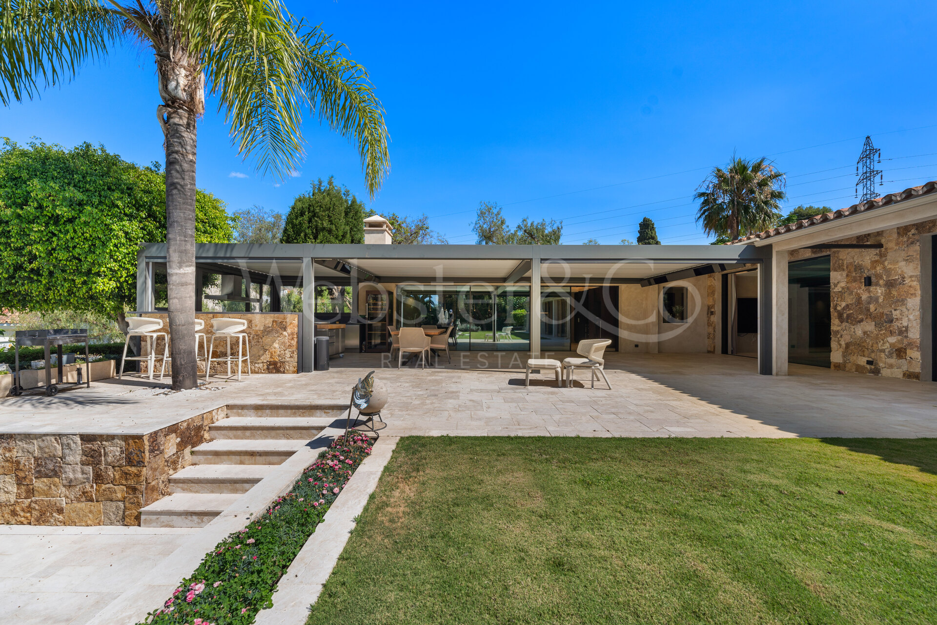 Villa Ibiza – Casa de Ensueño en Río Real, Marbella