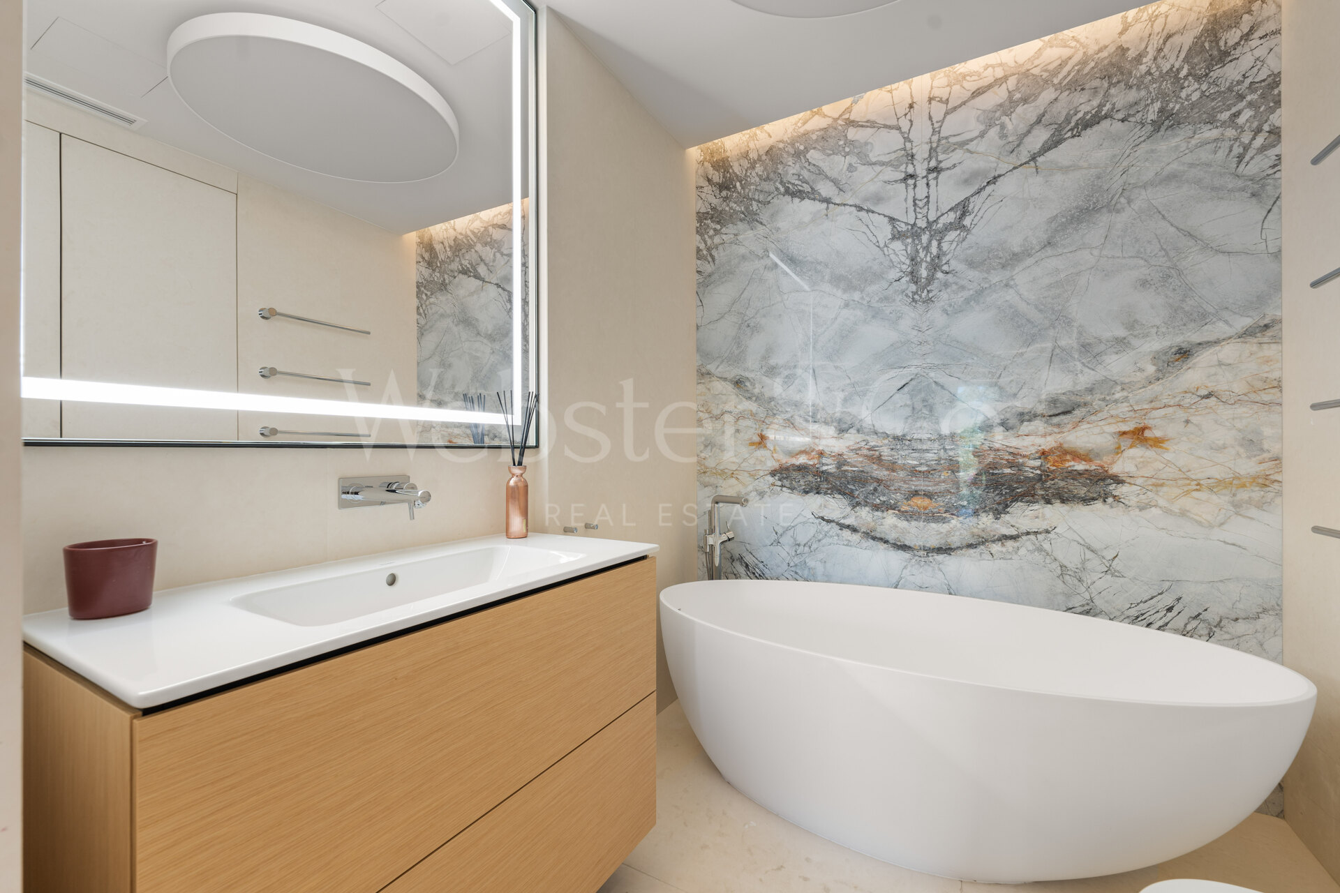 Villa Ibiza – Casa de Ensueño en Río Real, Marbella