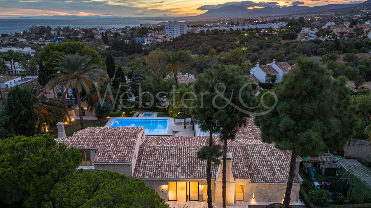Villa Ibiza - Dream Residence in Rio Real, Marbella