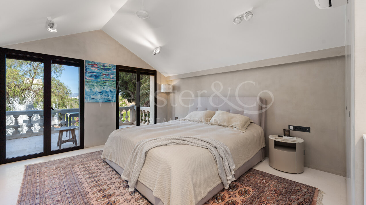 Villa Ibiza - Dream Residence in Rio Real, Marbella