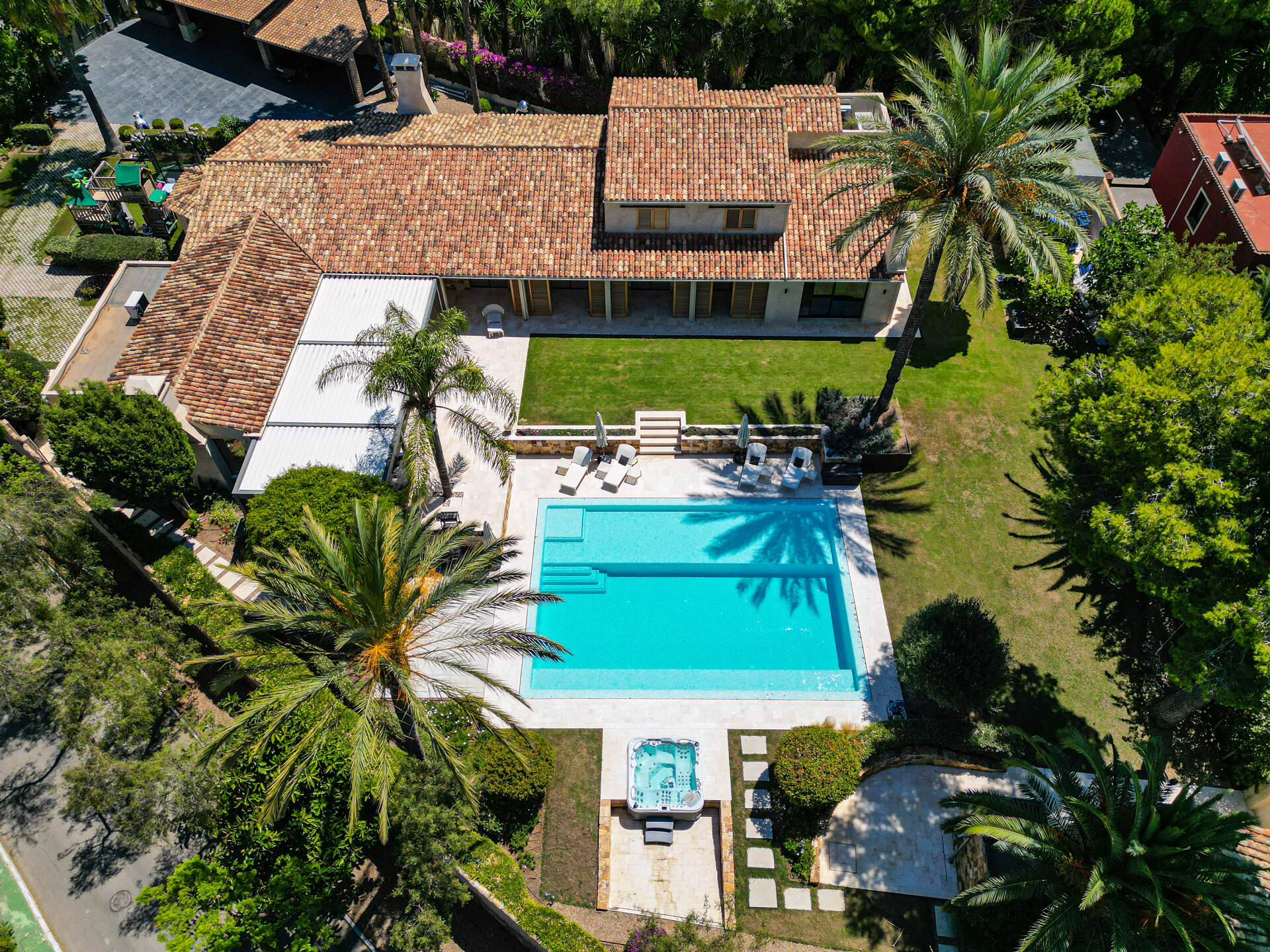 Stunning luxurious 'mini' mansion sits in heart of leafy urban oasis on the edge of Marbella.