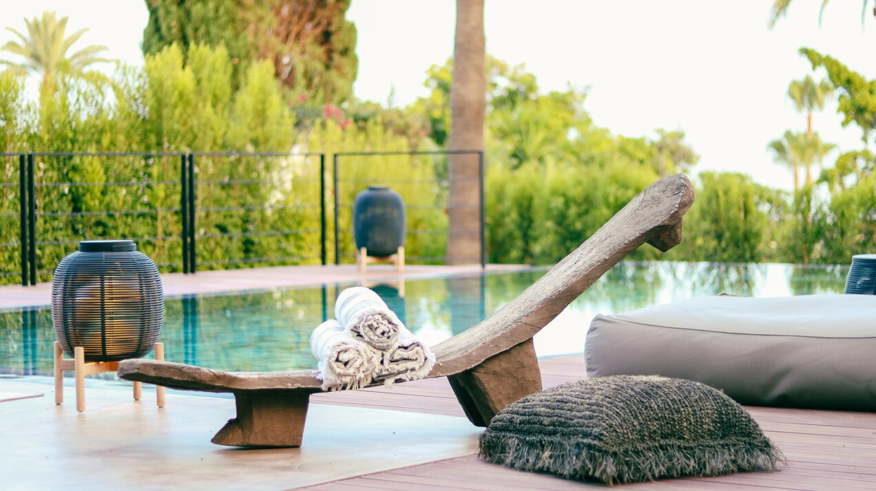 Breathtaking refurbished 5 bedroom villa is a sanctuary in the heart of prestigious Marbella urbanization.