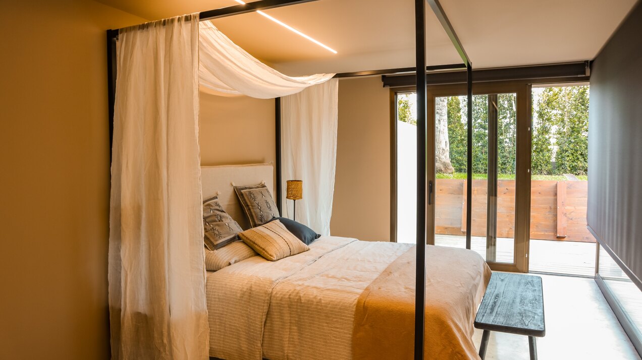 Breathtaking refurbished 5 bedroom villa is a sanctuary in the heart of prestigious Marbella urbanization.