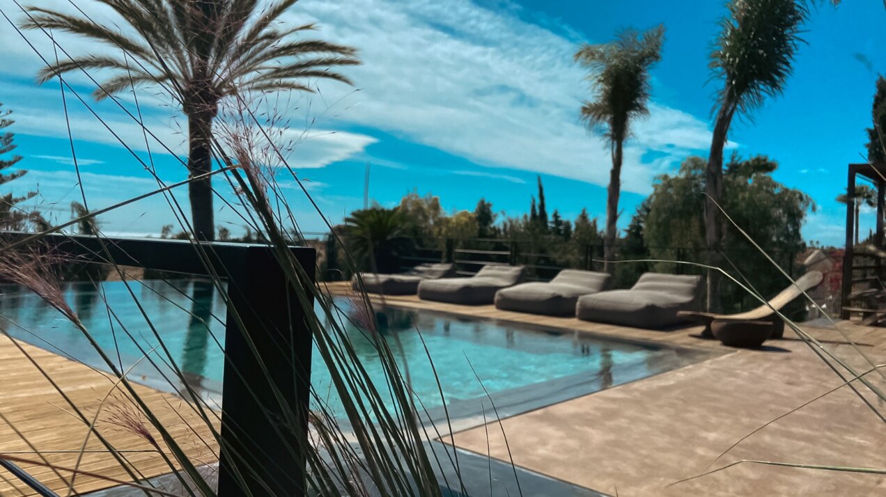 Breathtaking refurbished 5 bedroom villa is a sanctuary in the heart of prestigious Marbella urbanization.