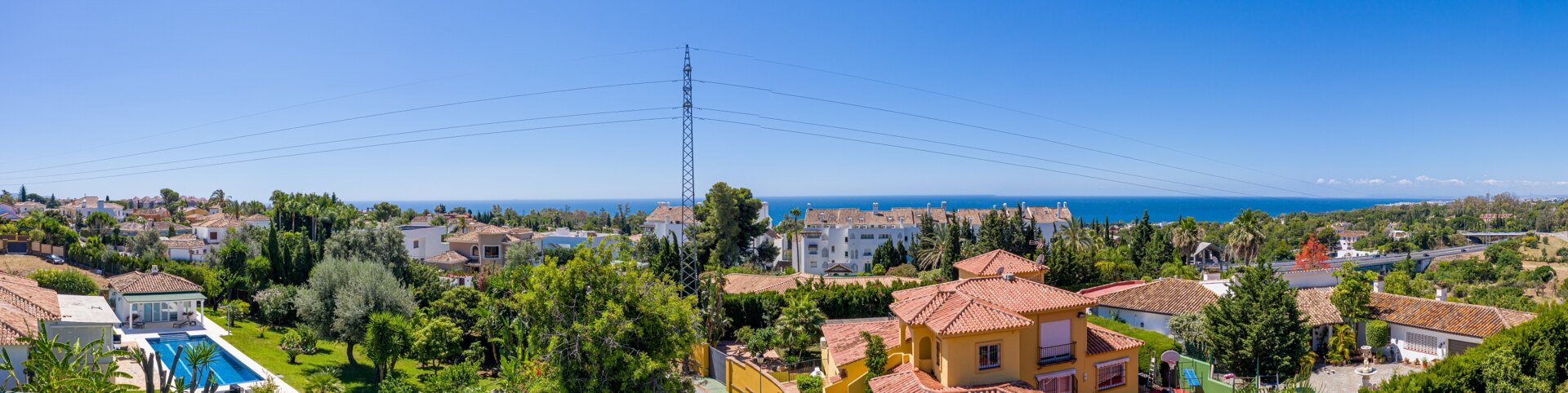 New & luxurious development of new built villas boasting 3 bedrooms and situated minutes from the heart of Marbella!