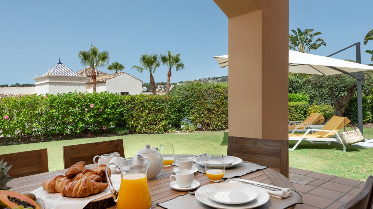 Exclusively designed Andalucian style cortijo 4 bedroom villa in the heart of Sotogrande
