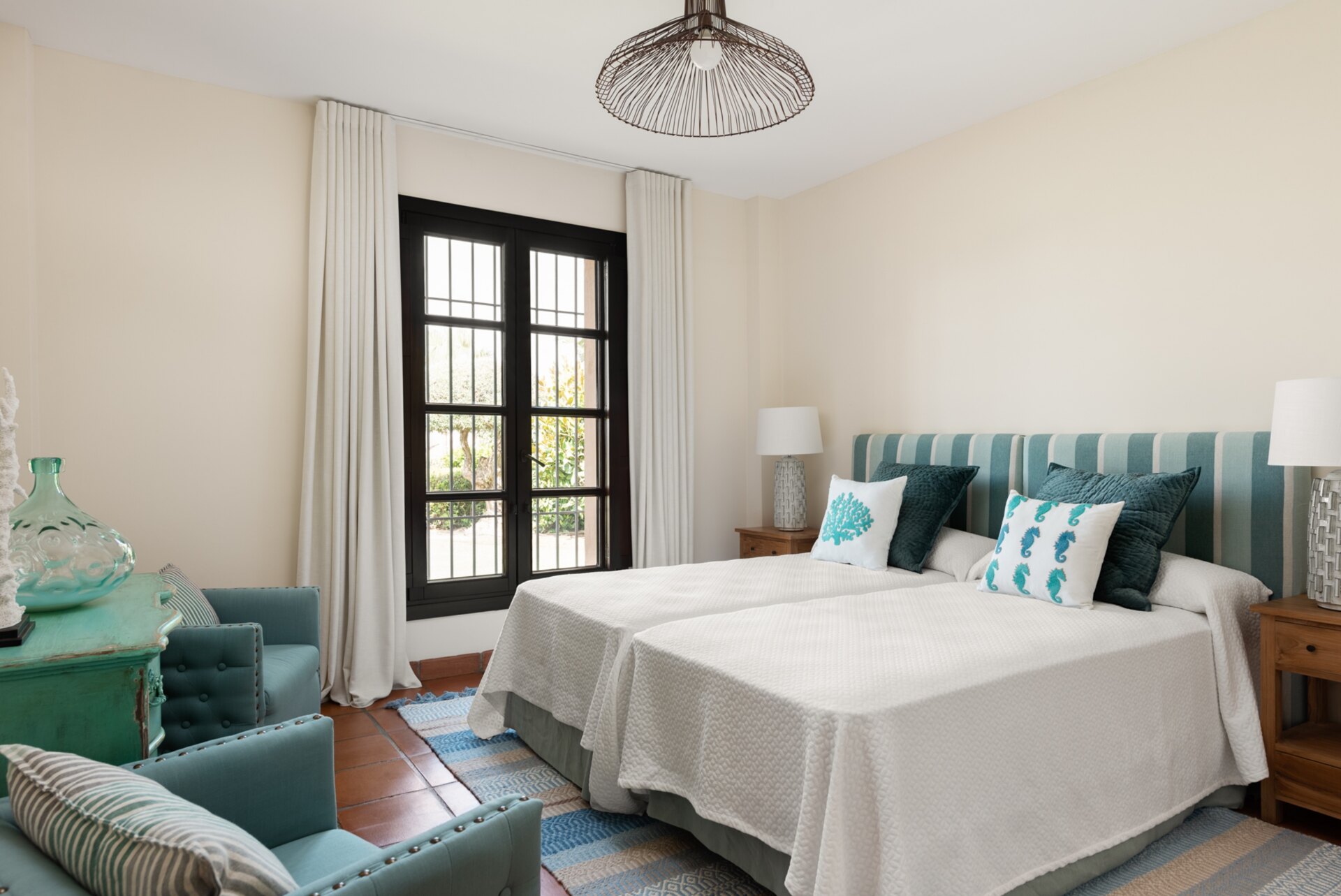 Exclusively designed Andalucian style cortijo 4 bedroom villa in the heart of Sotogrande