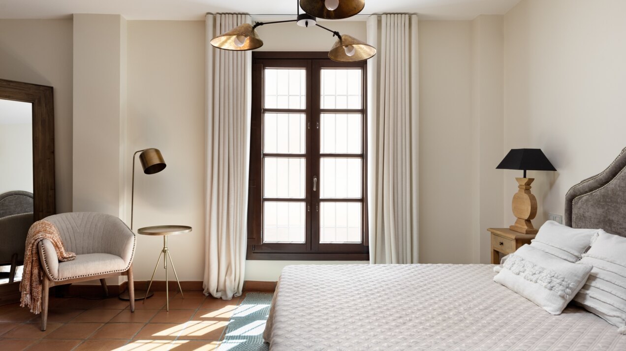 Exclusively designed Andalucian style cortijo 4 bedroom villa in the heart of Sotogrande