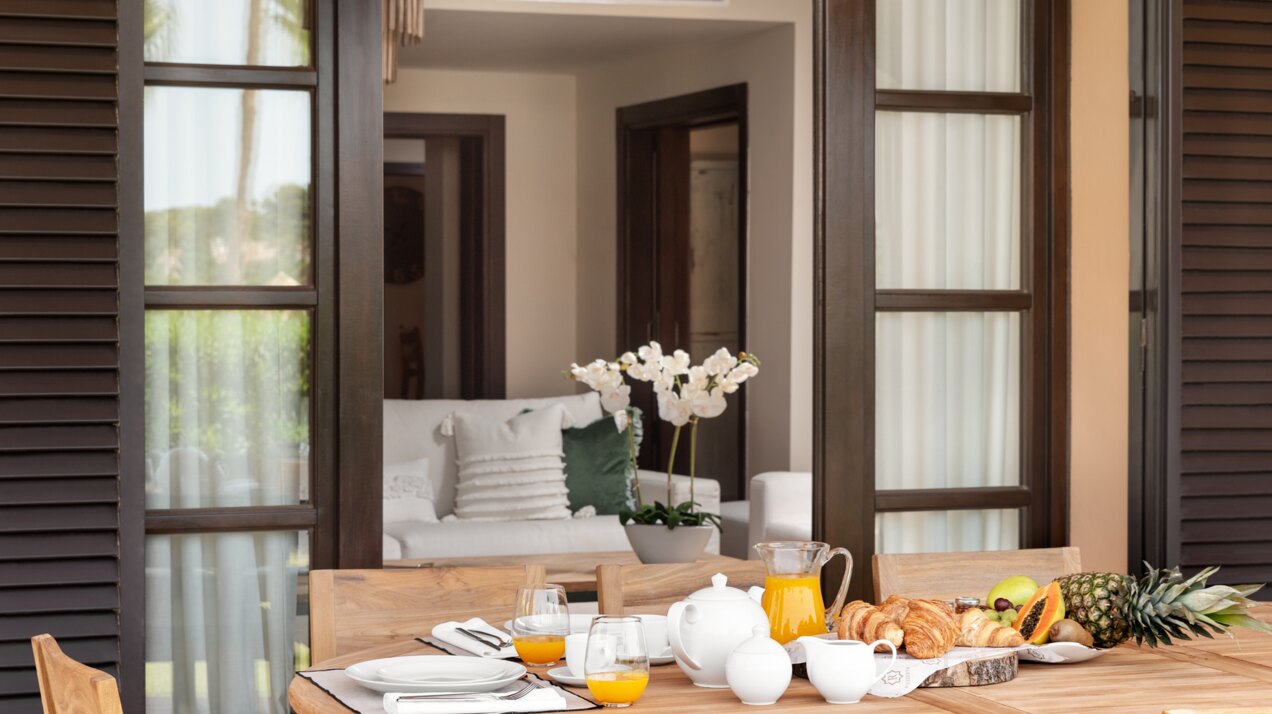Exclusively designed Andalucian style cortijo 4 bedroom villa in the heart of Sotogrande