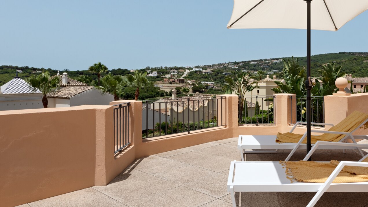 Exclusively designed Andalucian style cortijo 4 bedroom villa in the heart of Sotogrande