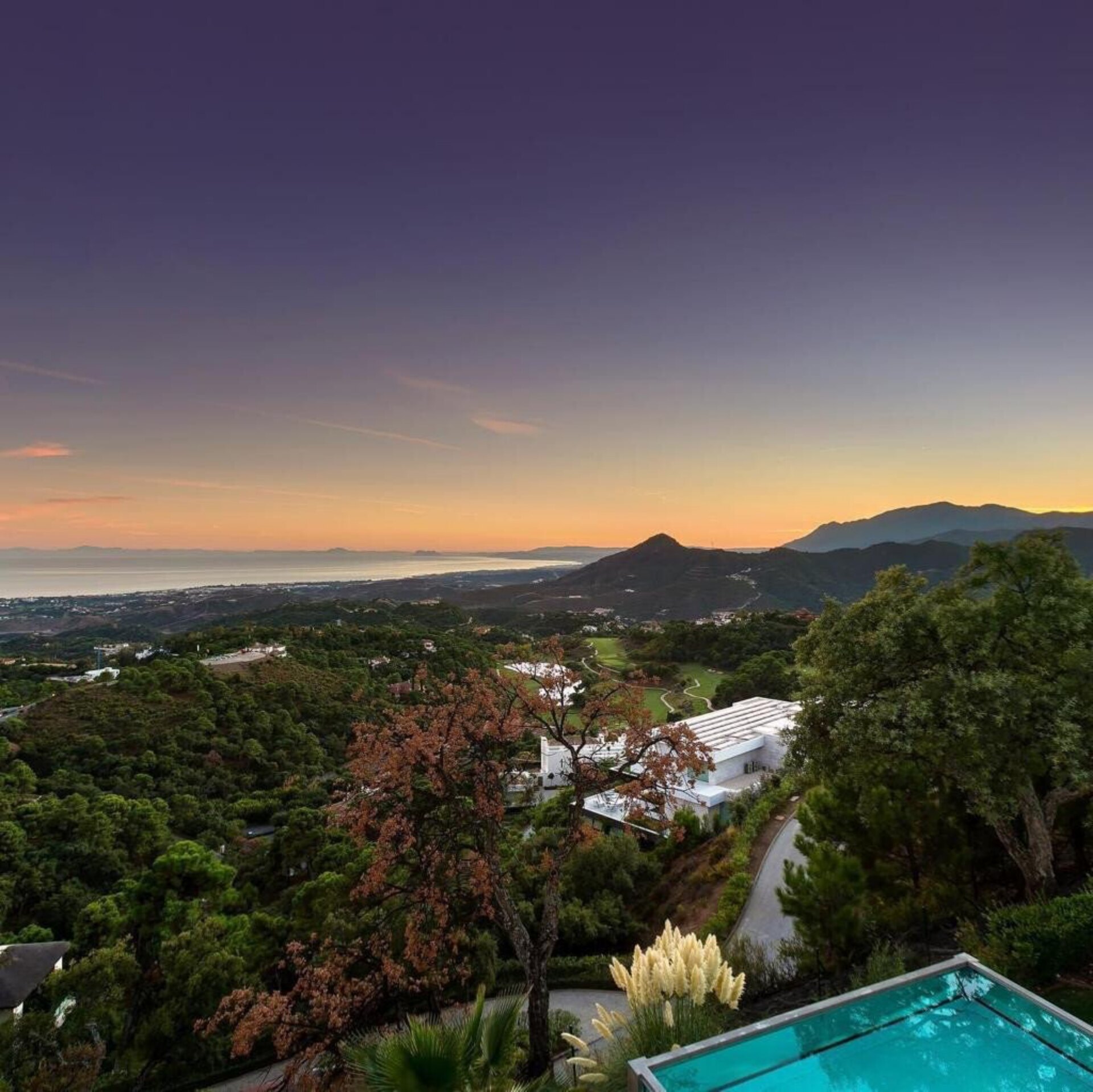 Palatial 9 bedroom mansion imposingly set in its own estate within the exclusive enclave of La Zagaleta.