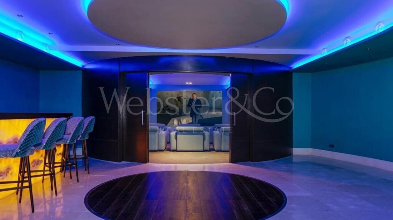 Villa Elegance - Grand Estate in La Zagaleta