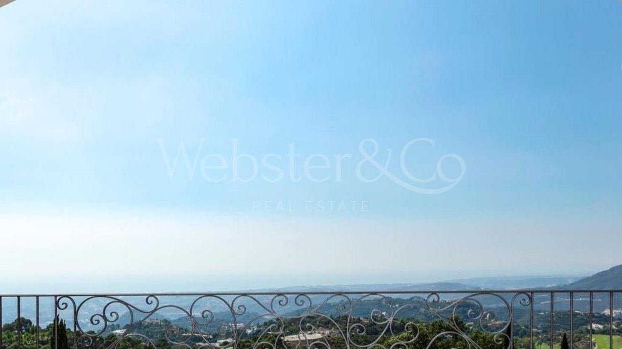 Villa Elegance - Grand Estate in La Zagaleta