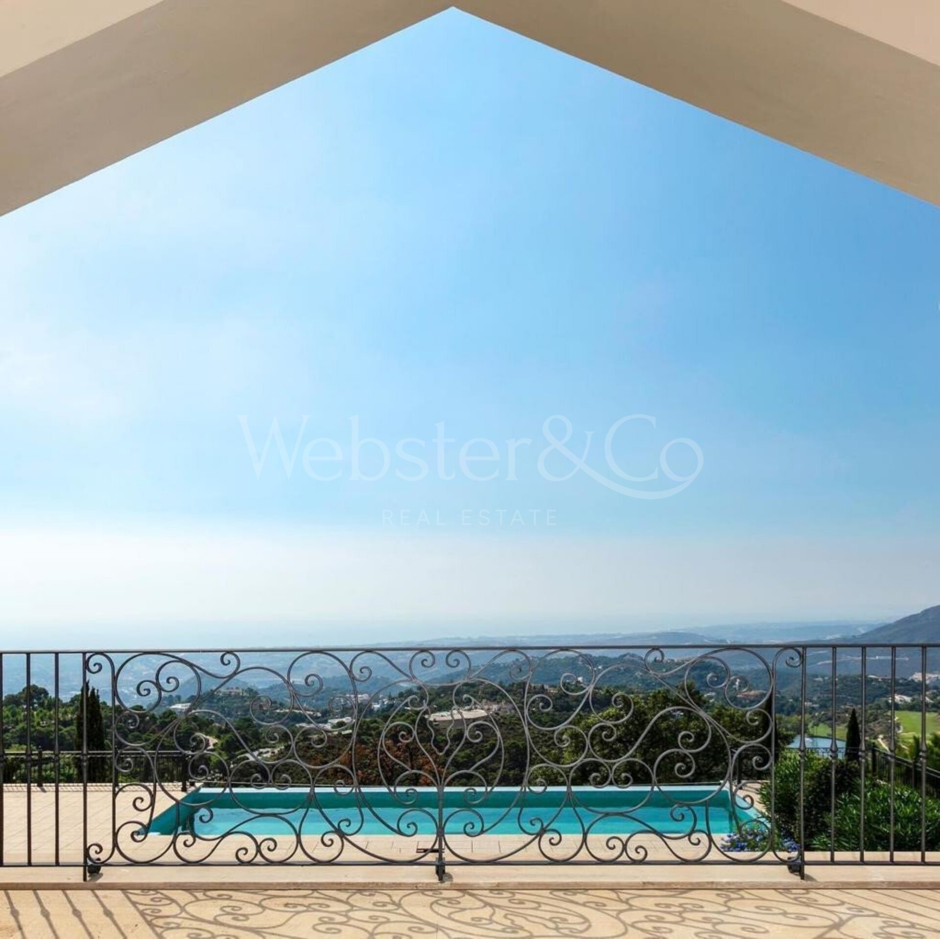 Villa Elegance - Grand Estate in La Zagaleta