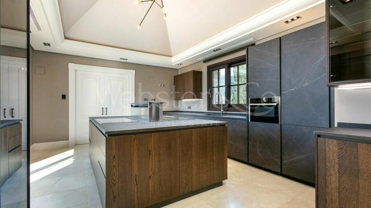 Villa Elegance - Grand Estate in La Zagaleta