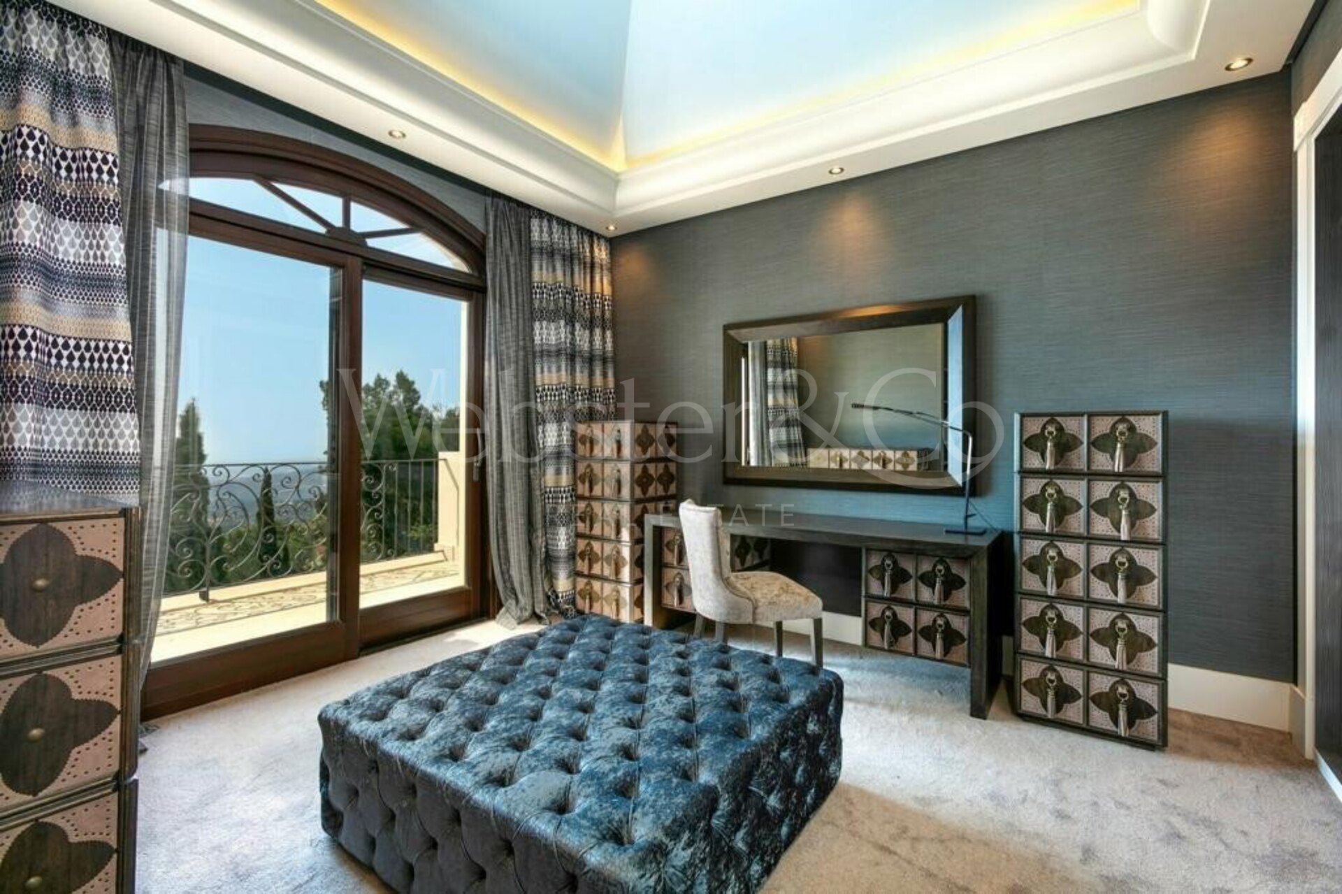 Villa Elegance - Grand Estate in La Zagaleta