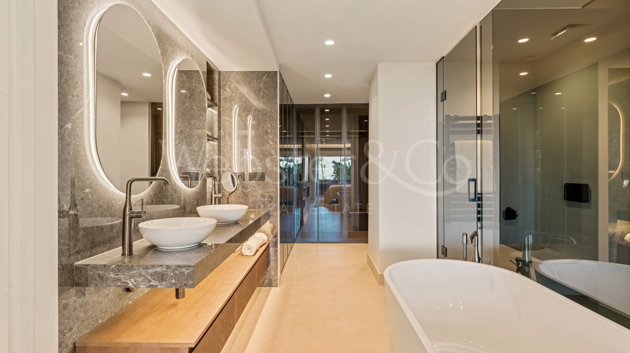 Apartment San Lucas - Frontline beach, Estepona