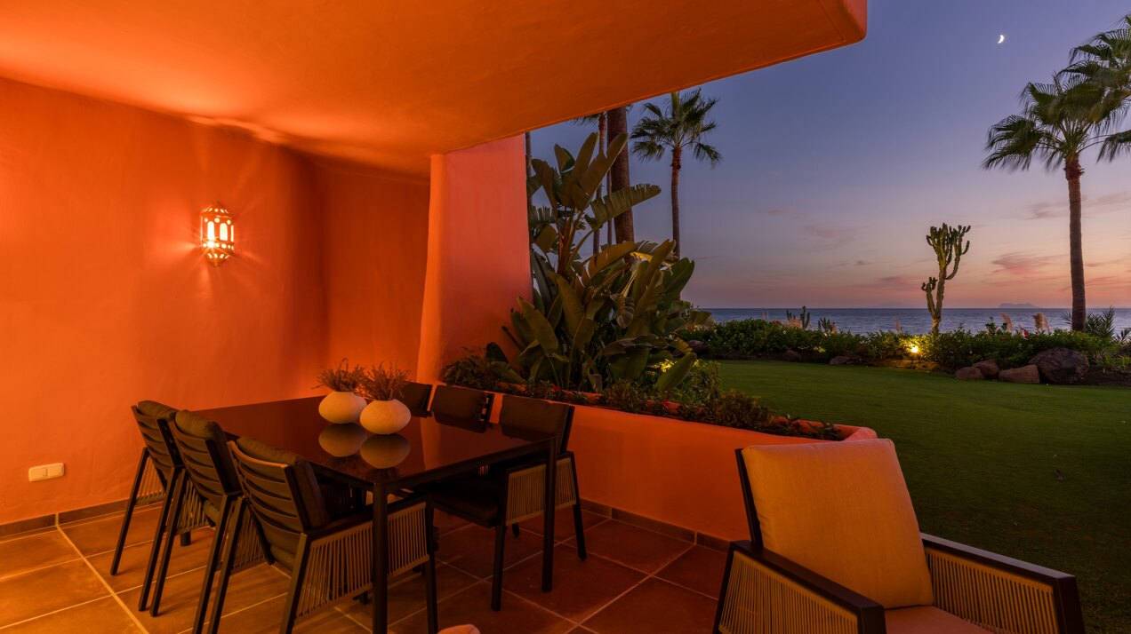 Ground Floor Apartment for sale in Cabo Bermejo, Estepona East