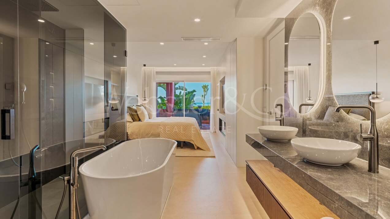 Apartment San Lucas - Frontline beach, Estepona