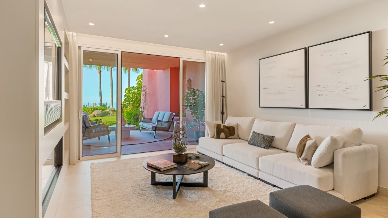 Ground Floor Apartment for sale in Cabo Bermejo, Estepona East