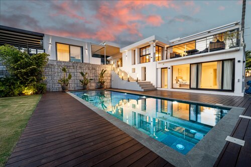 Property Highlights:- Fully renovated- Two guest apartments- Open-plan living- Designer kitchen- Outdoor kitchen & dining area- Private pool- Underfloor heating- Solar energy system- Climate-controlled wine cellar- Guest house- Secure parking in a quiet gated setting