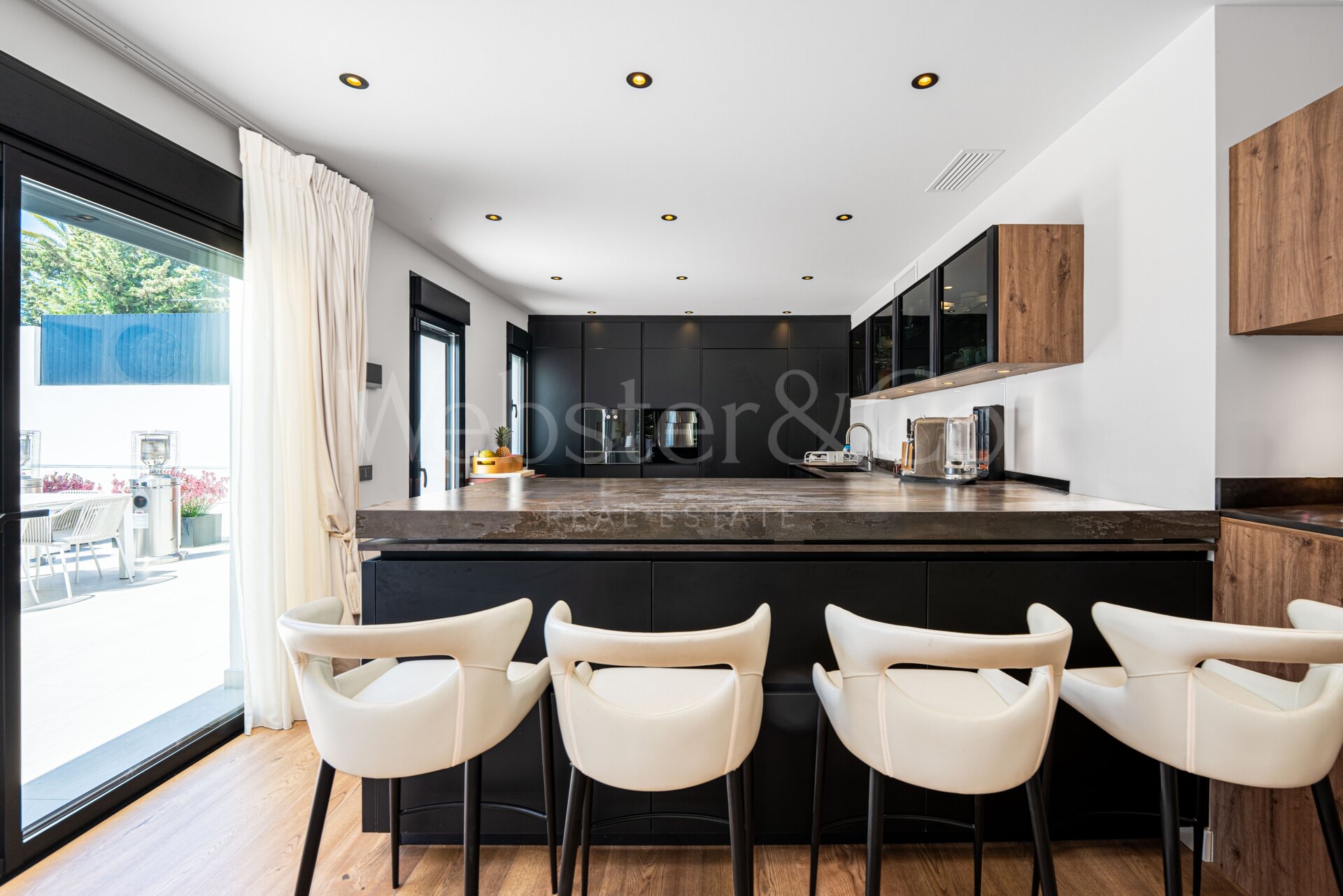 Villa Calata – Plenitud en El Rosario, Marbella