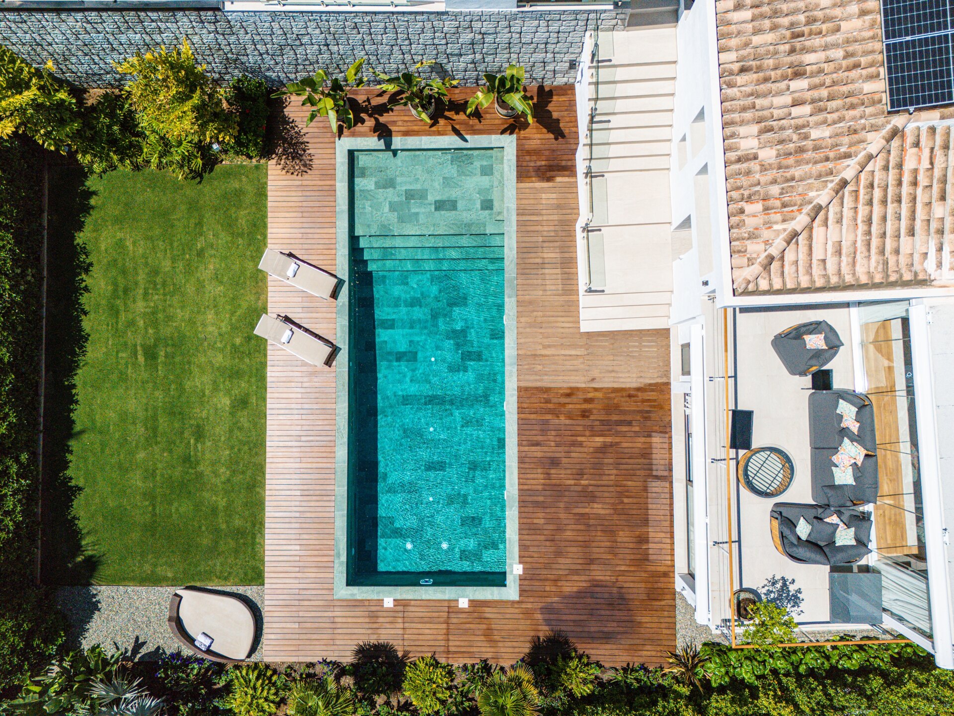 Impressive perfectly renovated villa exhibits exceptional style and charm in sought after El Rosario