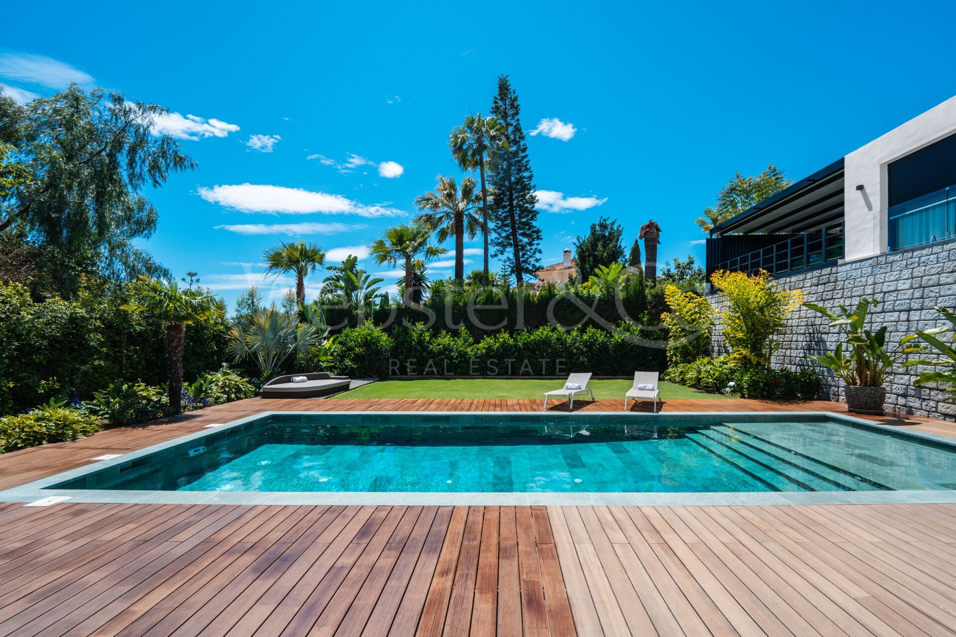 Villa Calata – Plenitud en El Rosario, Marbella