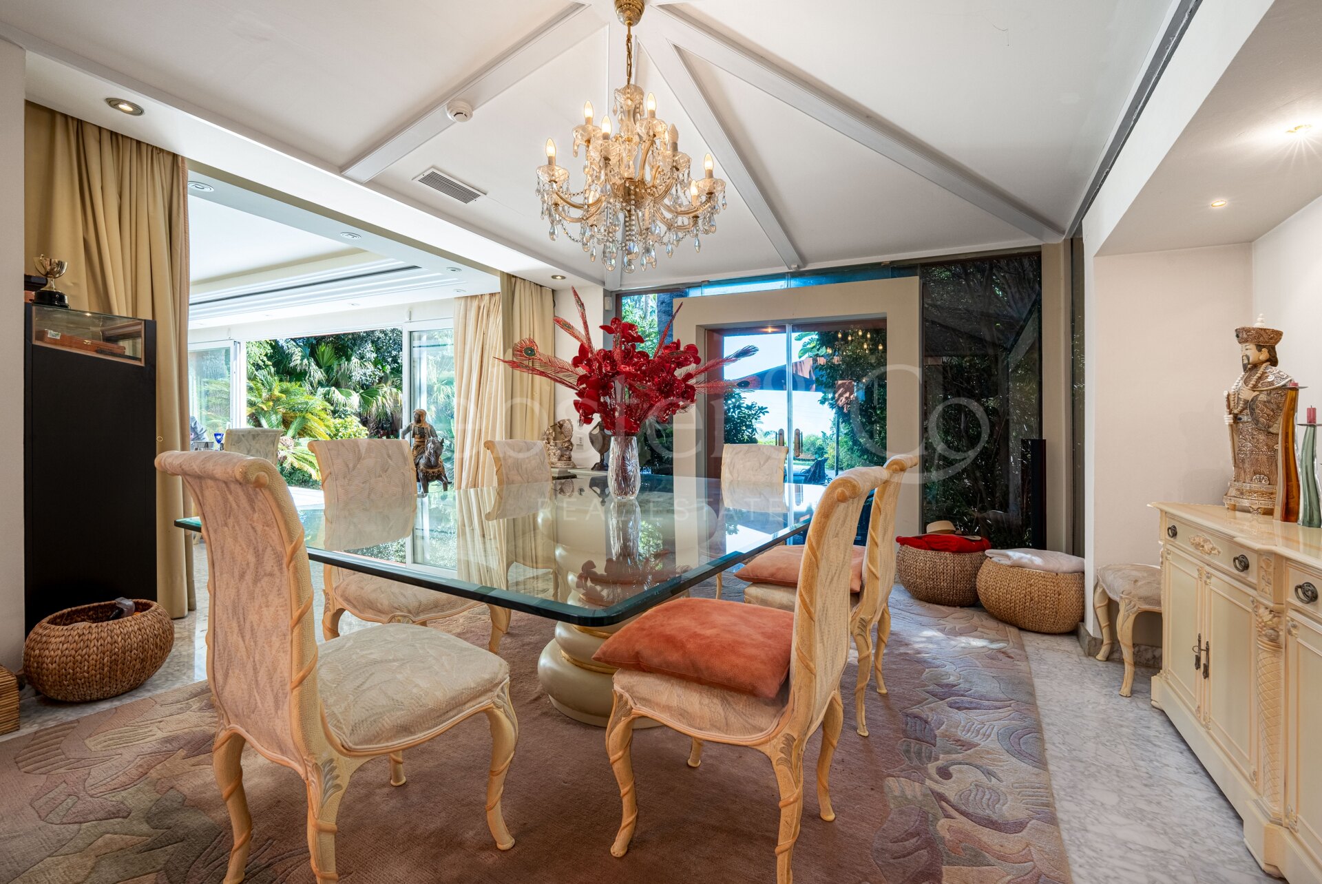Villa Casares - Palatial Home in Nagüeles, Marbella
