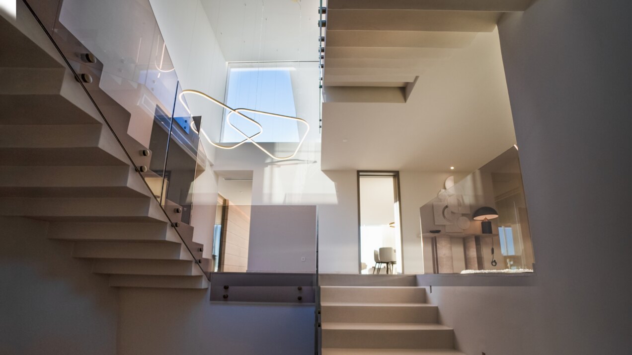 Ultra chic and modern residence flaunts 180º unparalleled views along southern Spanish coastline