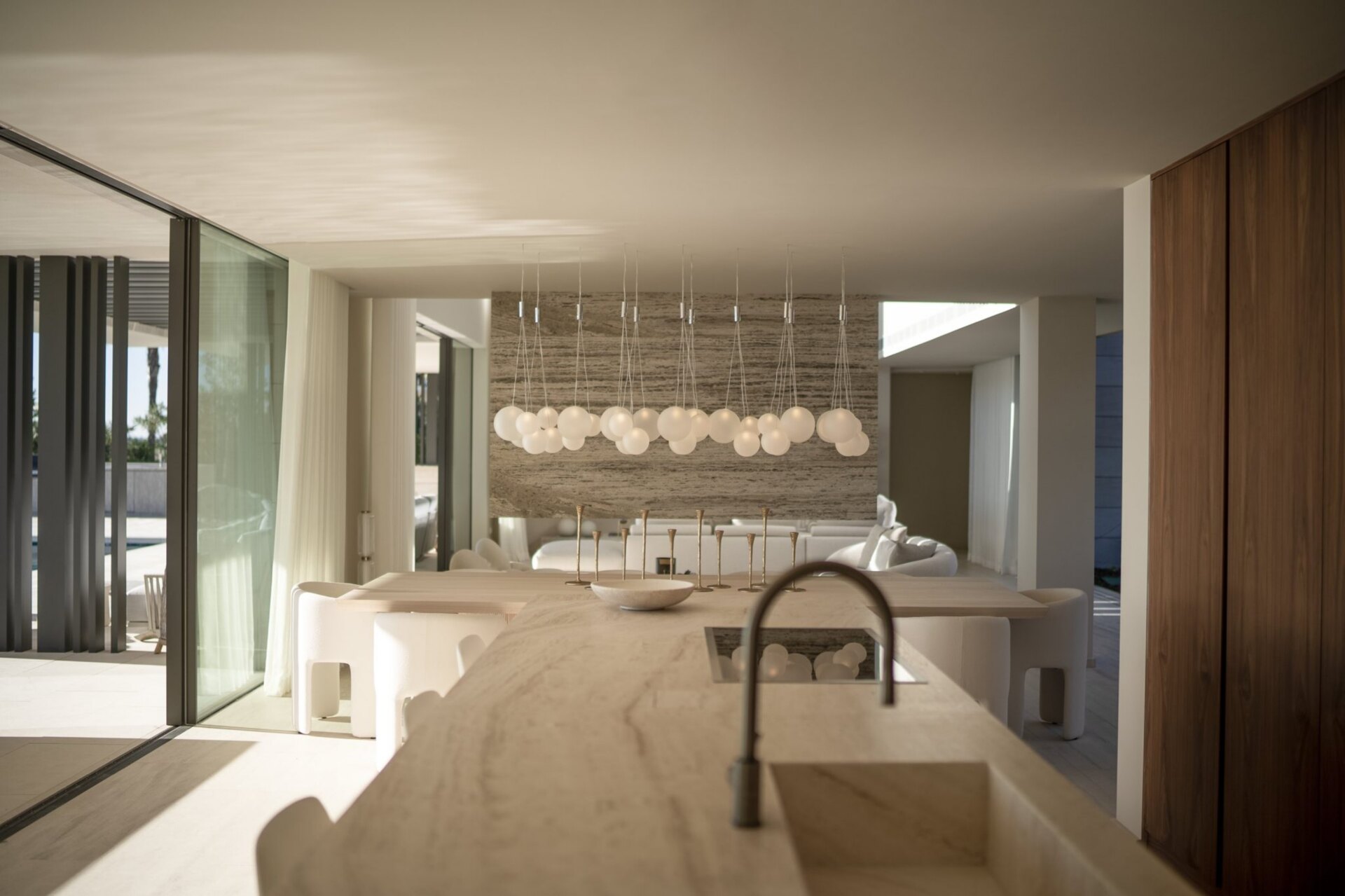 Ultra chic and modern residence flaunts 180º unparalleled views along southern Spanish coastline