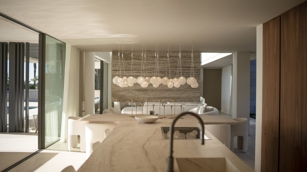 Ultra chic and modern residence flaunts 180º unparalleled views along southern Spanish coastline