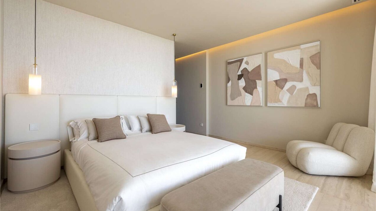 Ultra chic and modern residence flaunts 180º unparalleled views along southern Spanish coastline