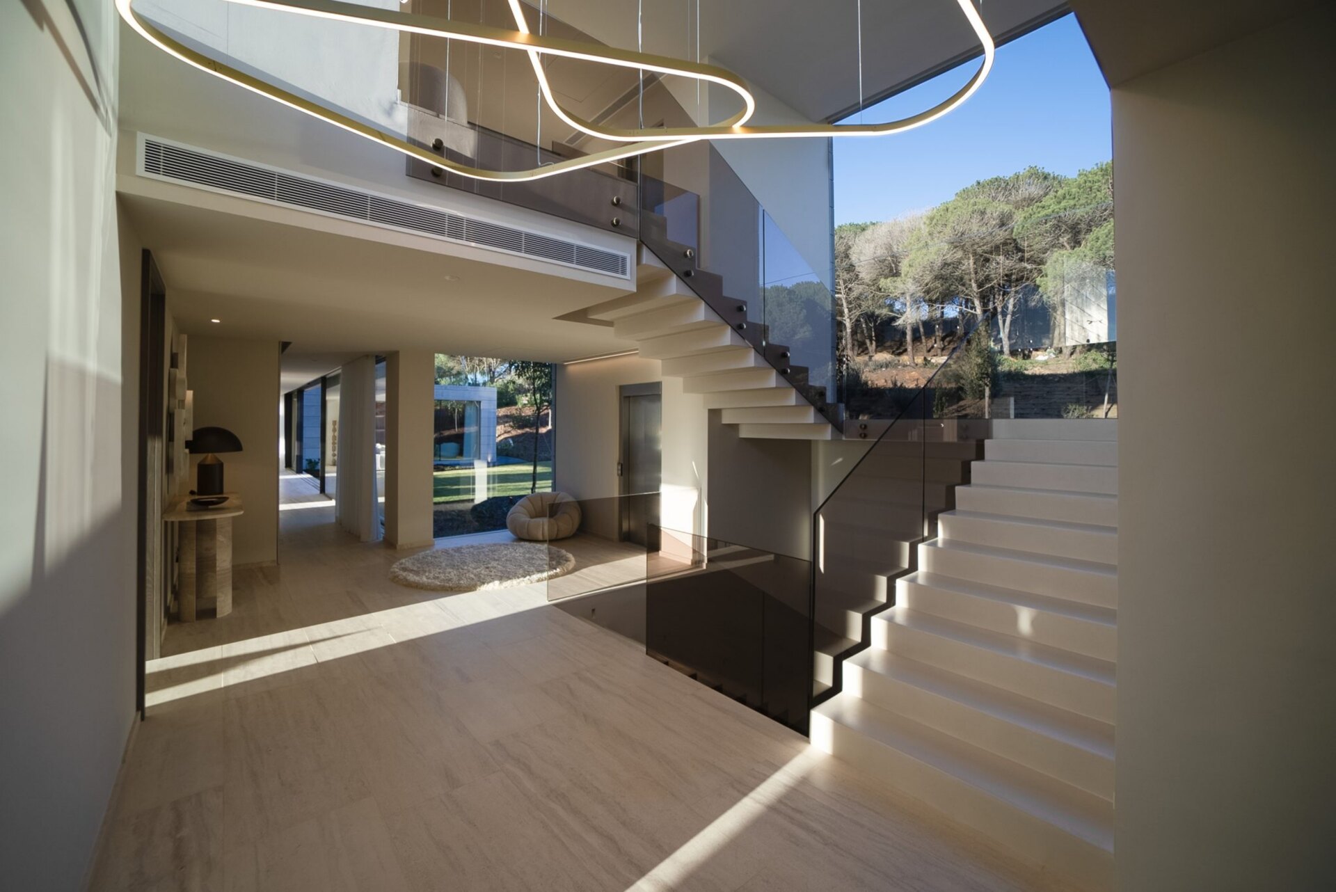 Ultra chic and modern residence flaunts 180º unparalleled views along southern Spanish coastline