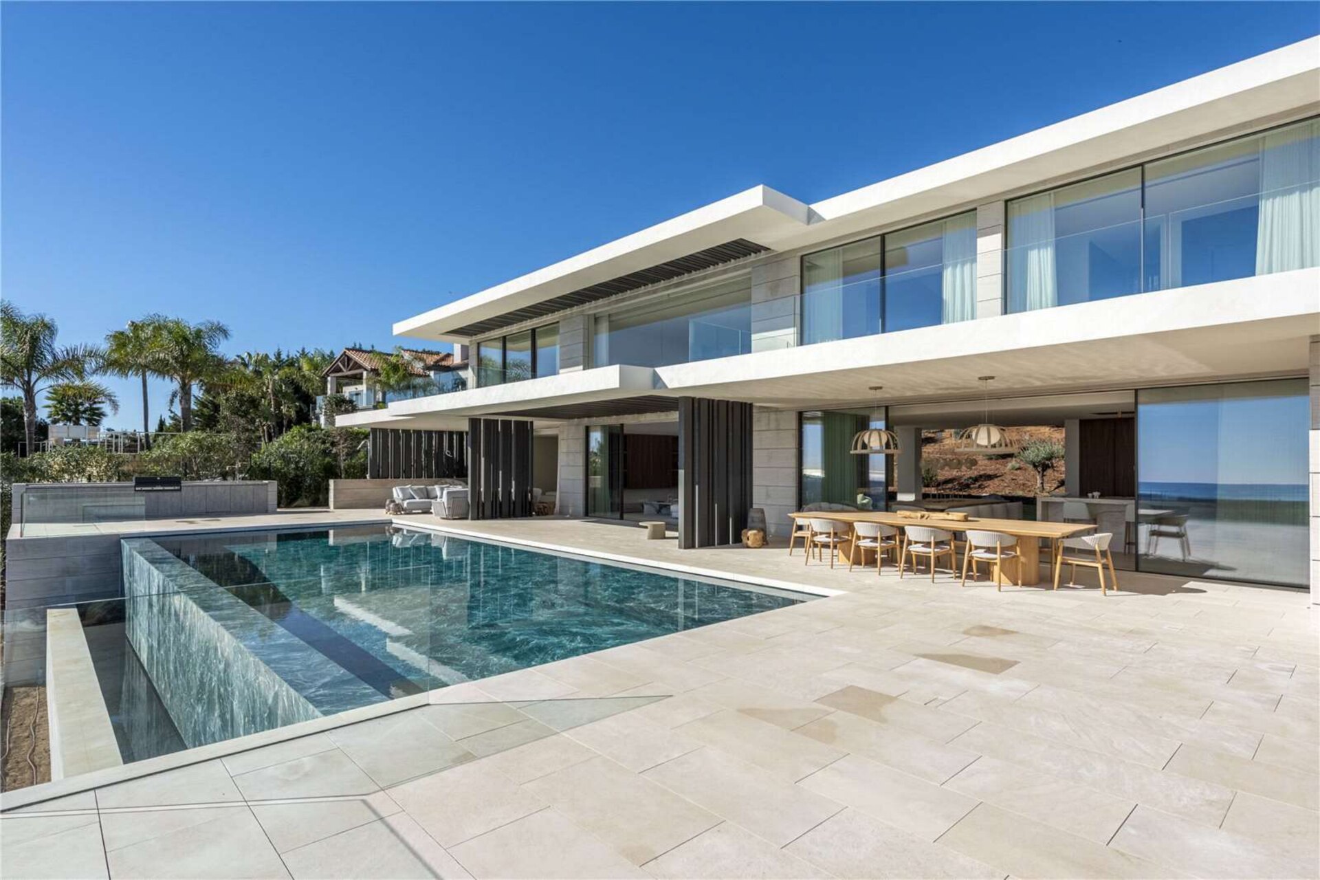 Ultra chic and modern residence flaunts 180º unparalleled views along southern Spanish coastline