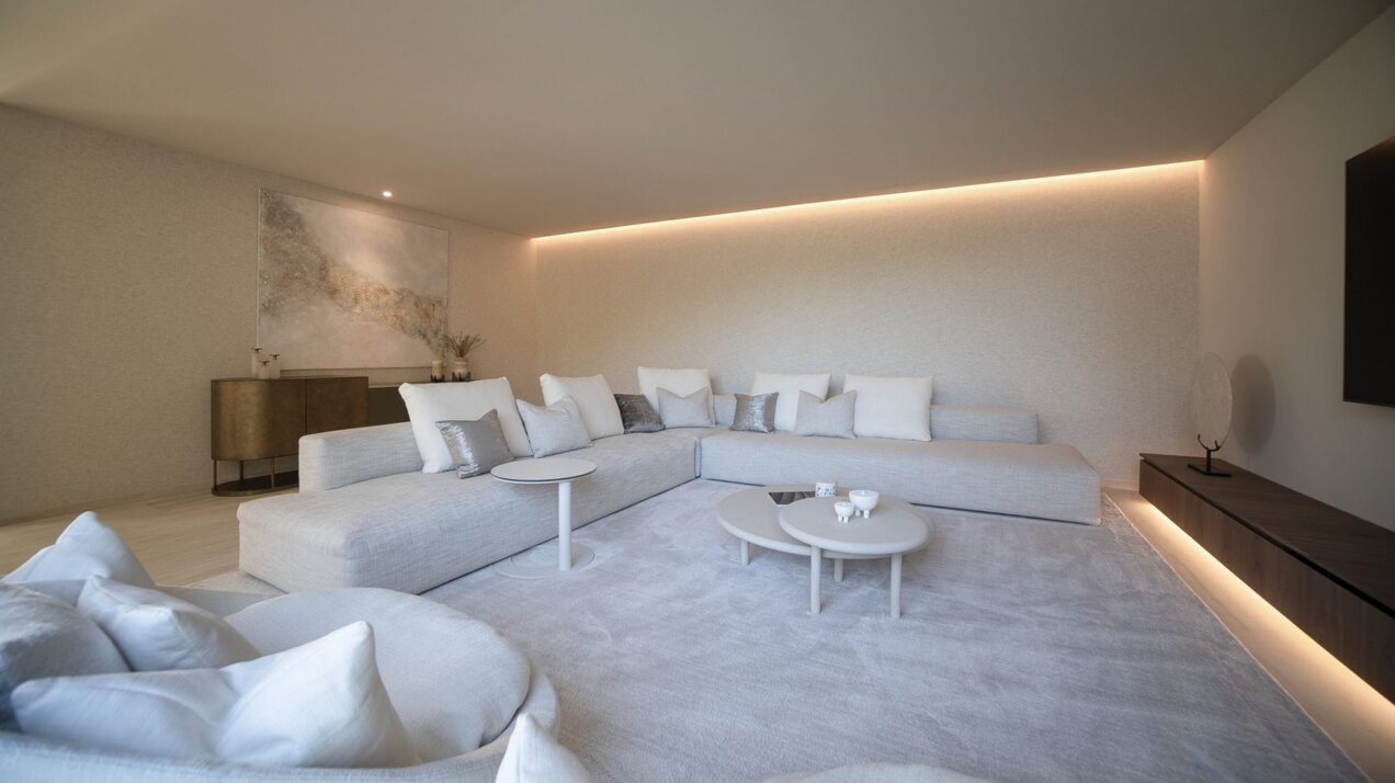 Ultra chic and modern residence flaunts 180º unparalleled views along southern Spanish coastline