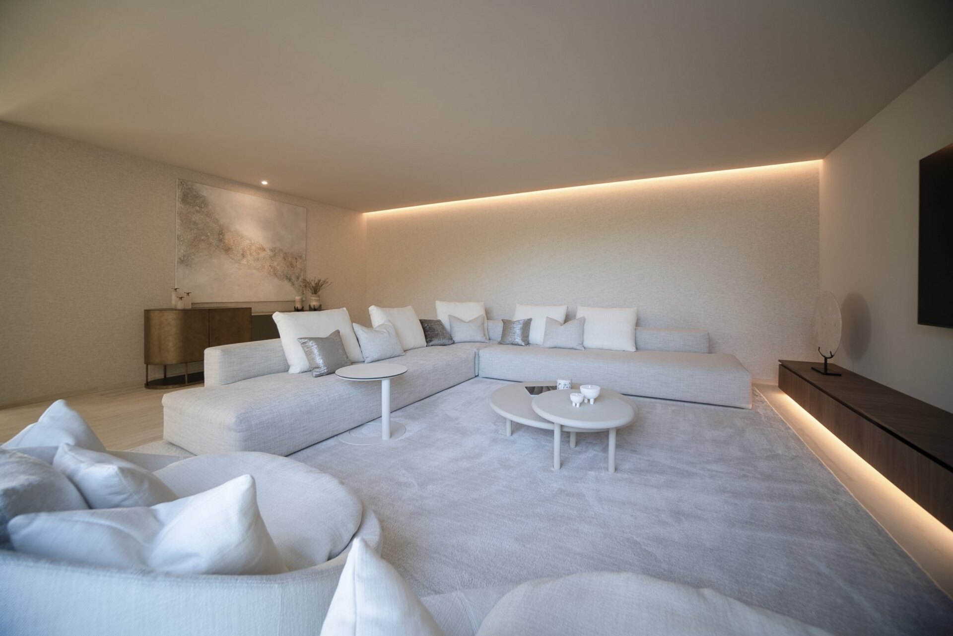 Ultra chic and modern residence flaunts 180º unparalleled views along southern Spanish coastline