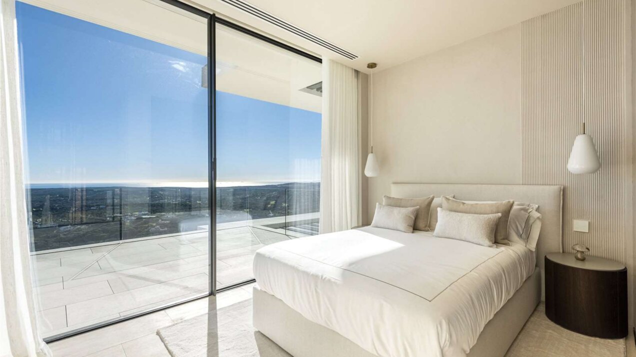 Ultra chic and modern residence flaunts 180º unparalleled views along southern Spanish coastline