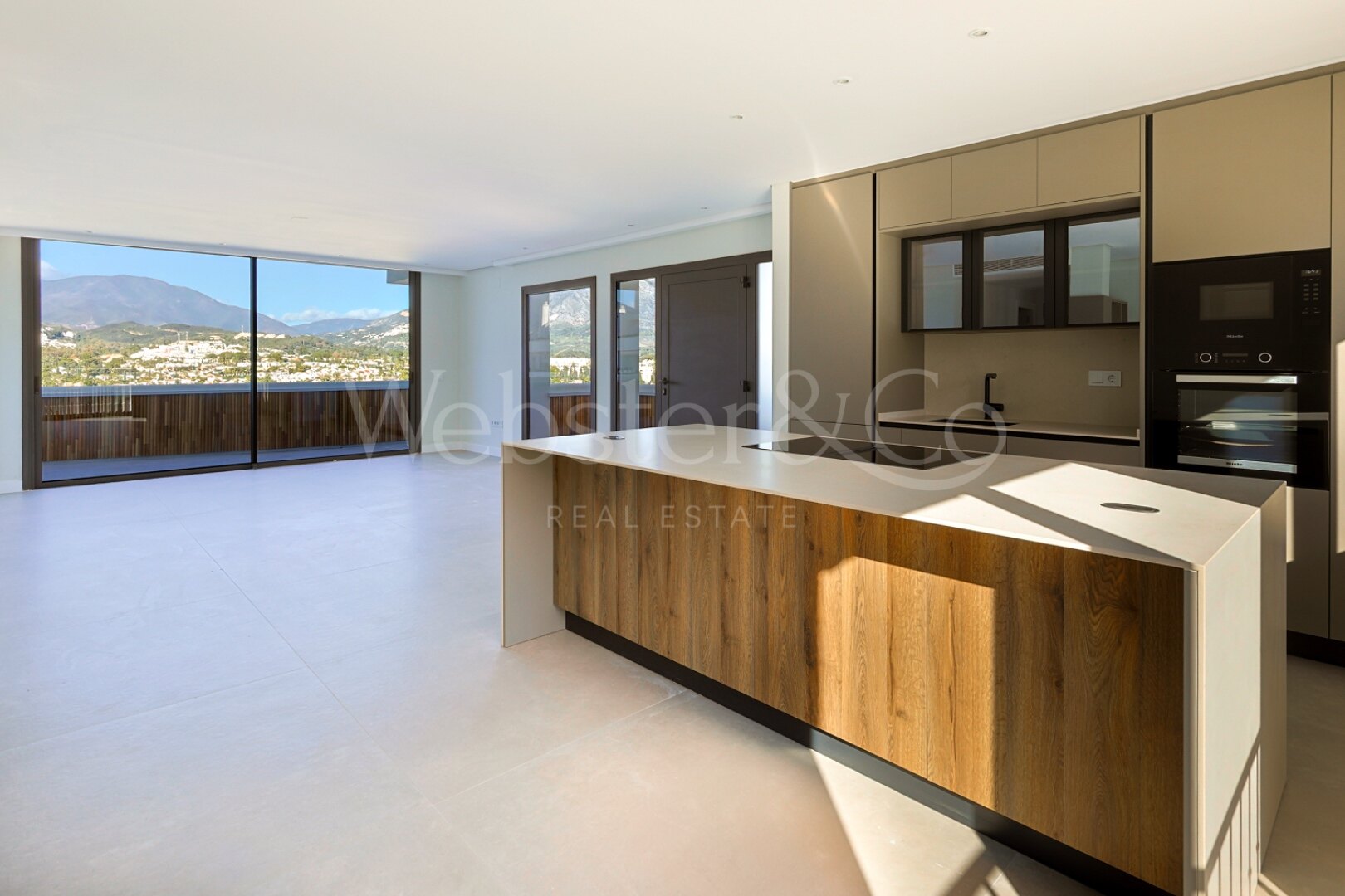 Ático Los Jardines – Lujo en Nueva Andalucía