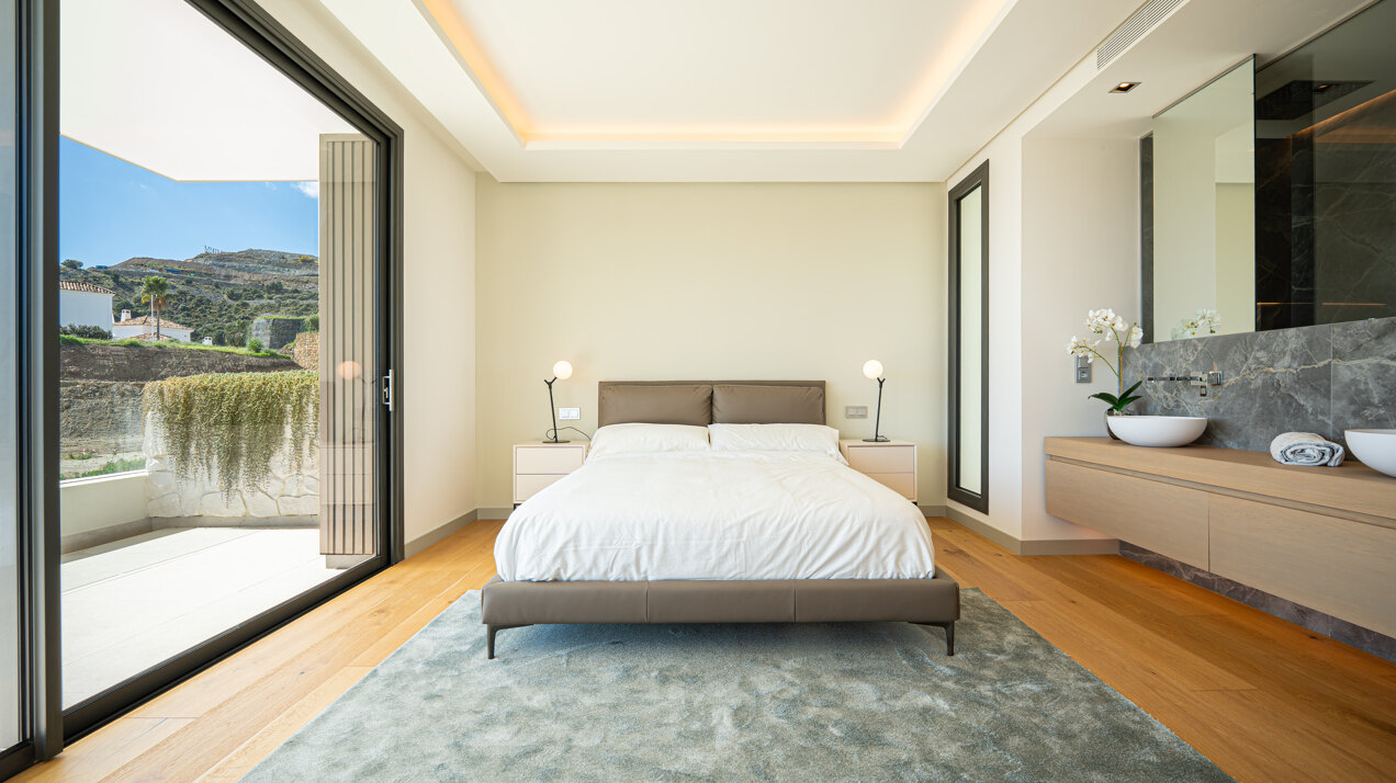 Outstanding new villa sits high above La Quinta, showcasing 360º sea and mountain views
