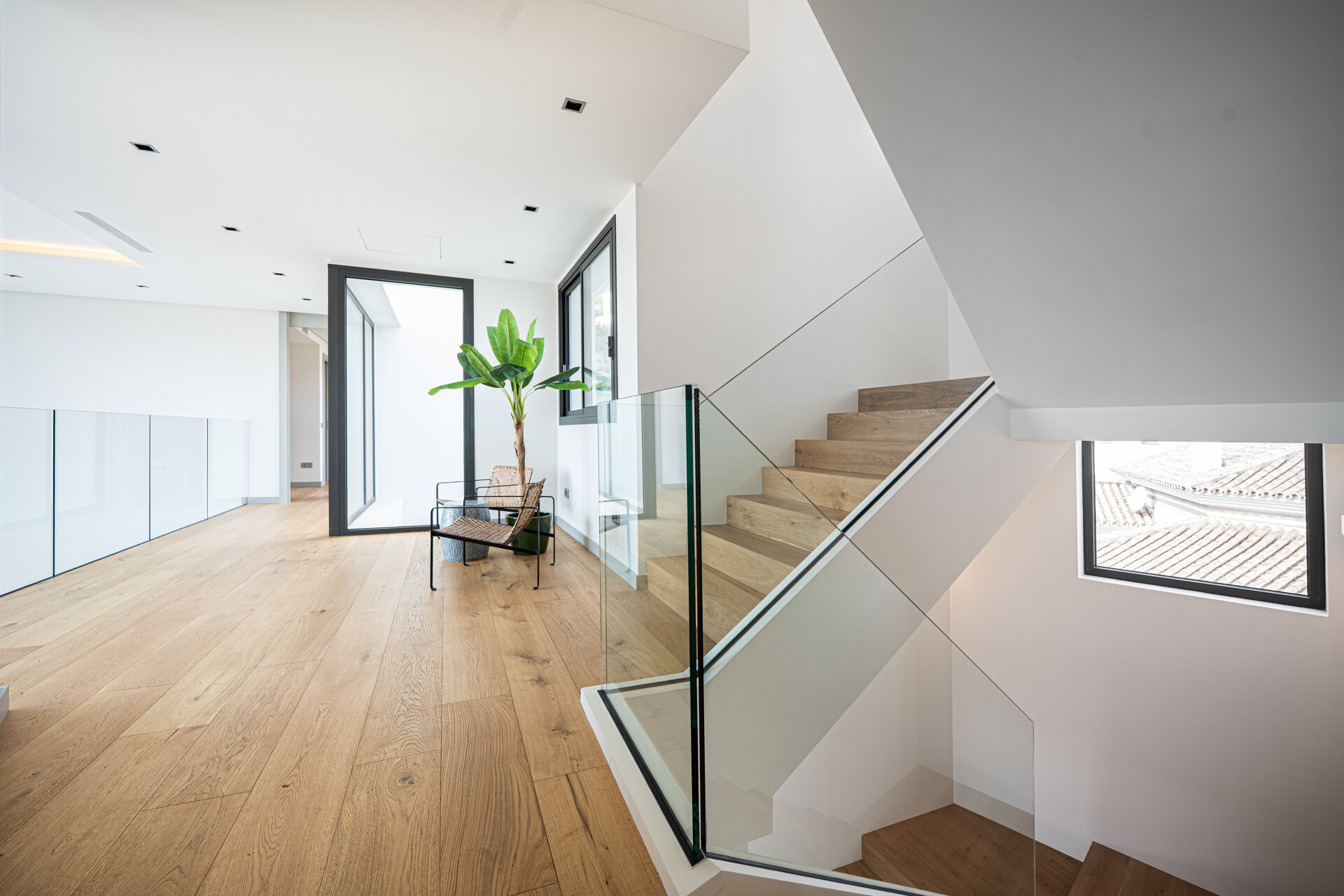Outstanding new villa sits high above La Quinta, showcasing 360º sea and mountain views