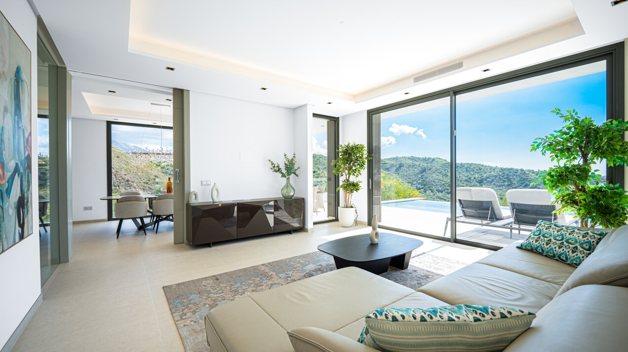 Outstanding new villa sits high above La Quinta, showcasing 360º sea and mountain views