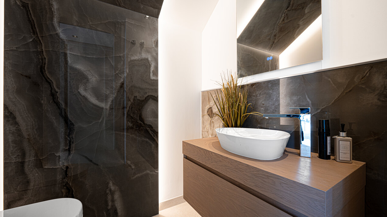 Outstanding new villa sits high above La Quinta, showcasing 360º sea and mountain views