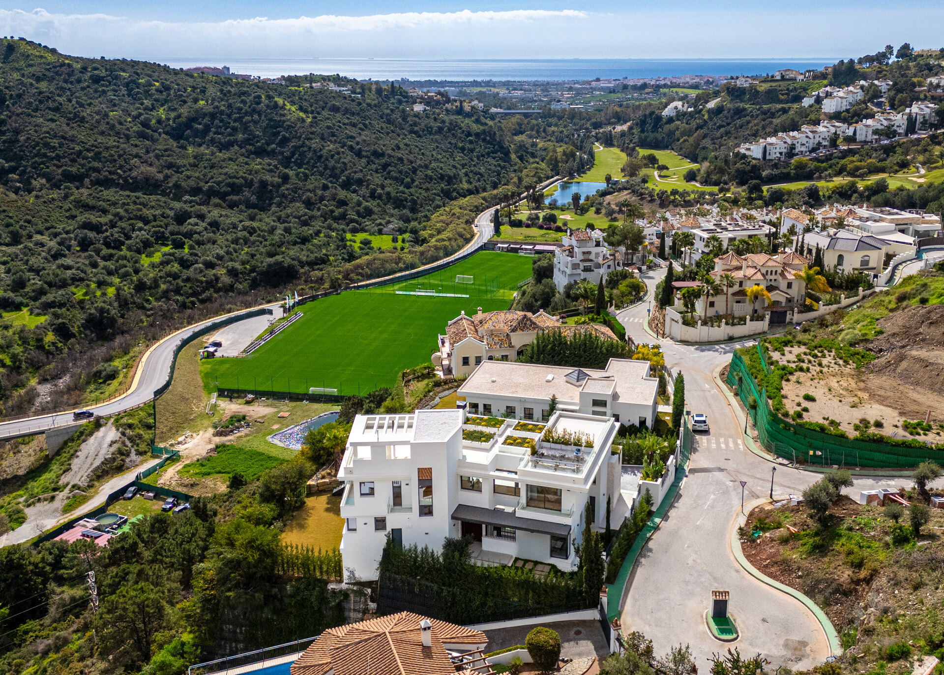 Outstanding new villa sits high above La Quinta, showcasing 360º sea and mountain views