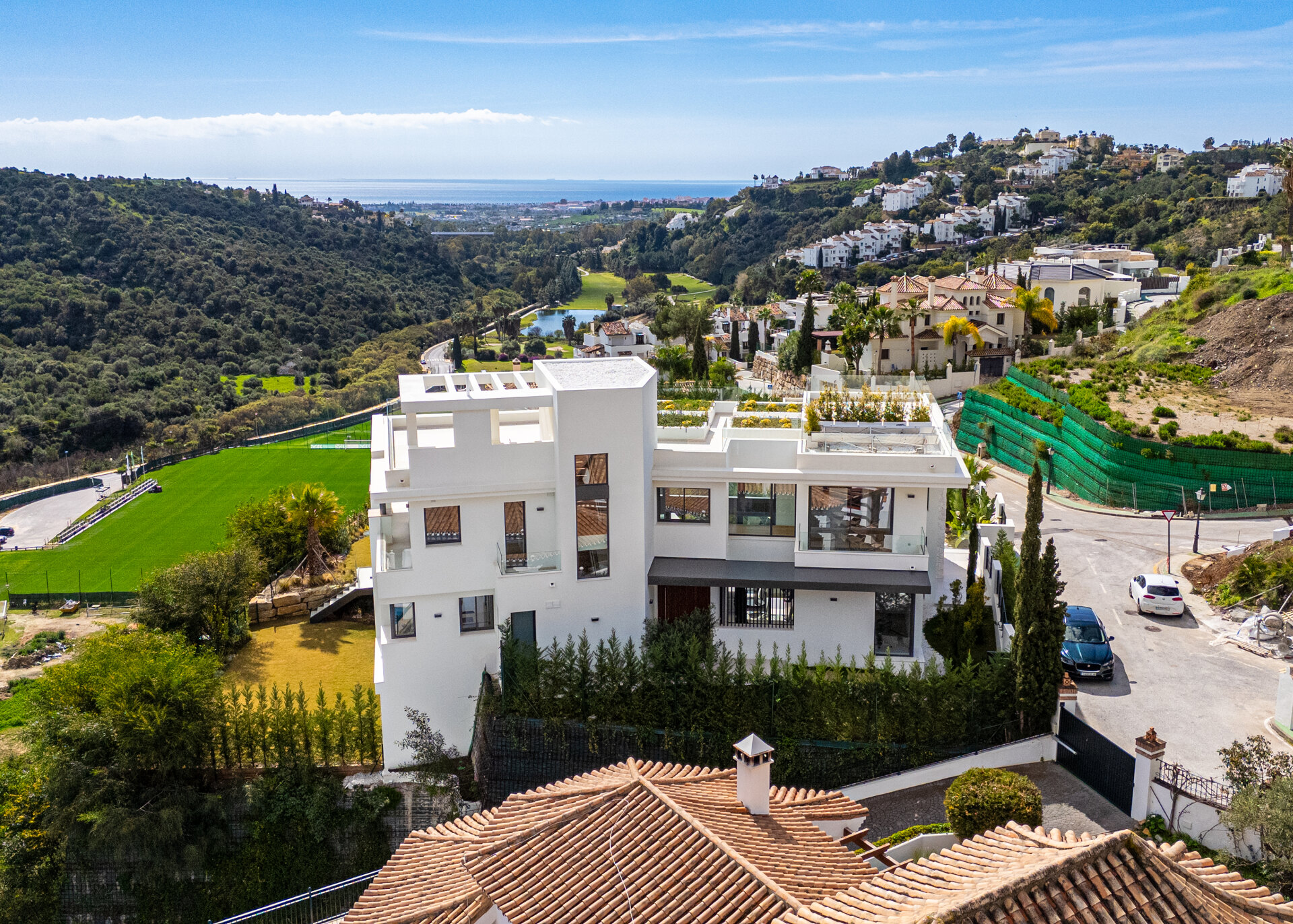 Outstanding new villa sits high above La Quinta, showcasing 360º sea and mountain views