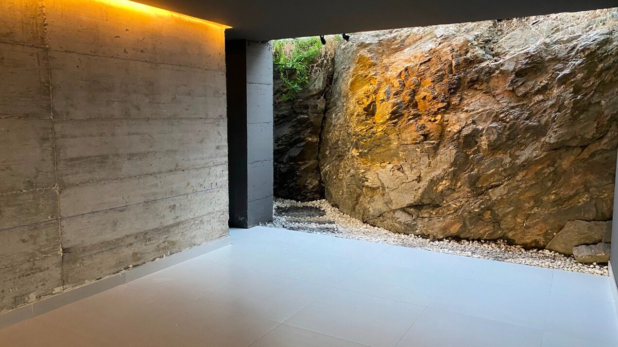 A meticulously designed new villa that embodies modern luxury, offers breathtaking views & privacy.