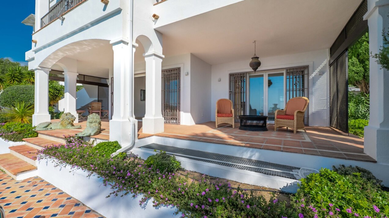 Stunning family villa with panoramic coastline views can be found in sought after area of Marbella