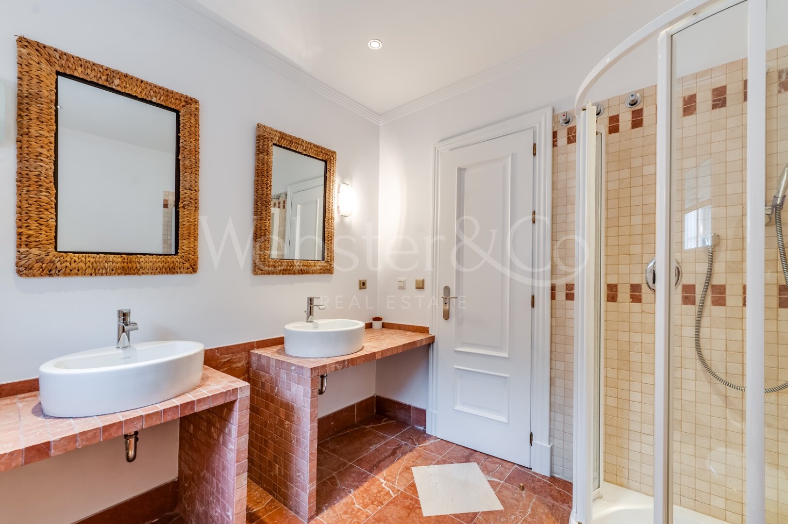 Villa Pozuelo – Exclusividad en Río Real Golf