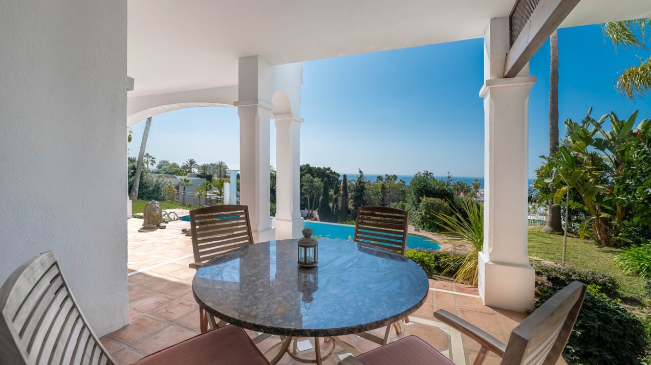 Stunning family villa with panoramic coastline views can be found in sought after area of Marbella